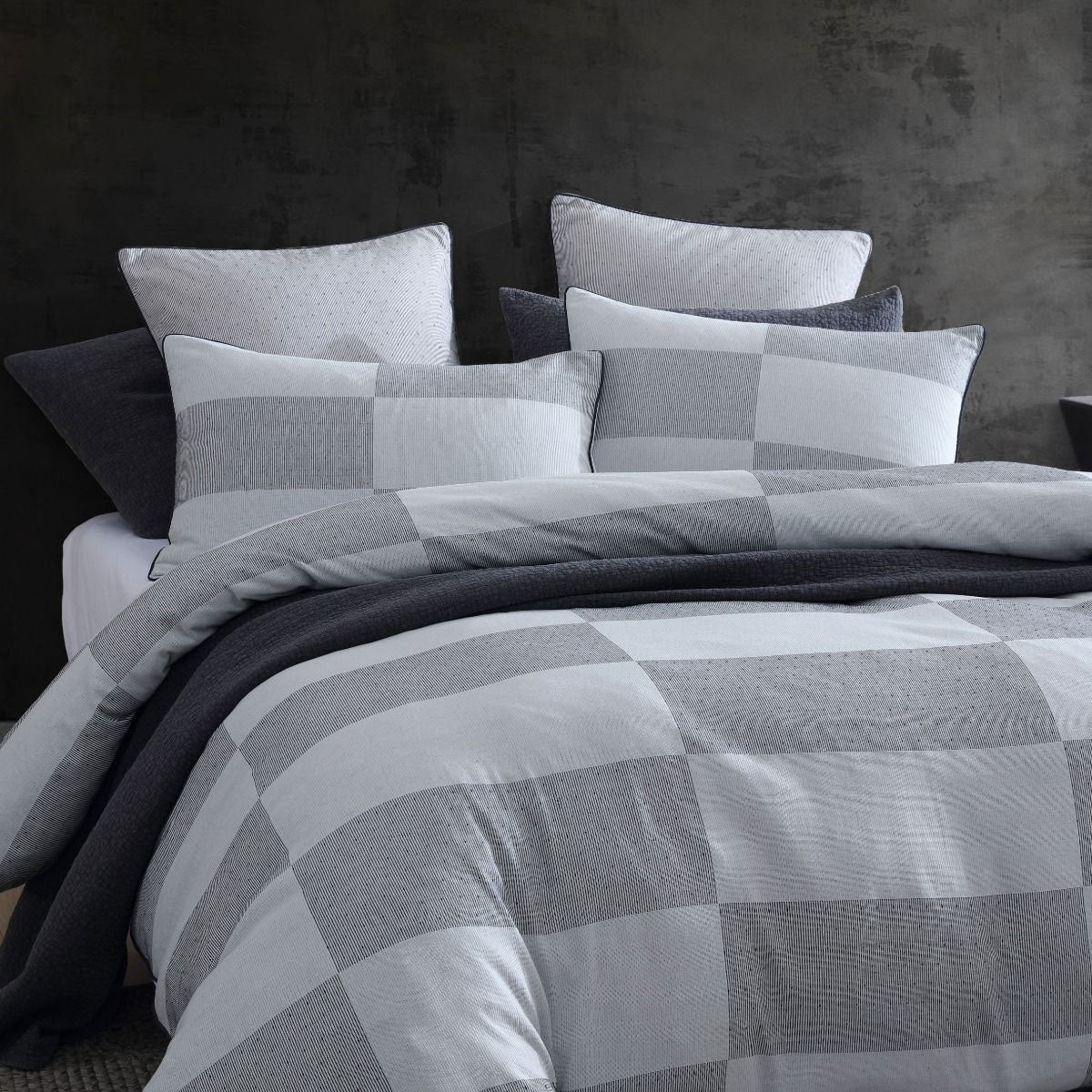 Platinum Collection Region Grey Polyester Cotton Jacquard Quilt Cover Set King